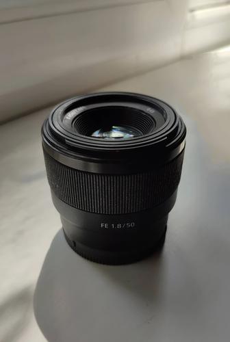 Продам объектив Sony 50mm 1,8