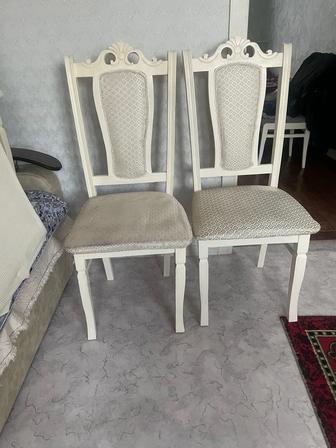 Продам стулья 4 штуки по 8000