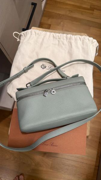 Продам сумку Loro Piana L19 мятный цвет