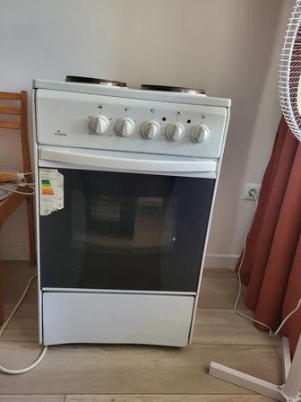 Продам электрическую плиту