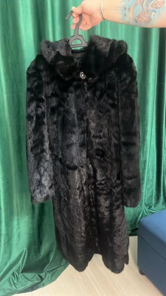 Продам норковую шубу