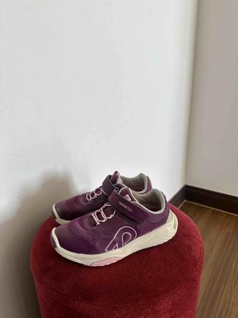 Кроссовки для девочек Reima