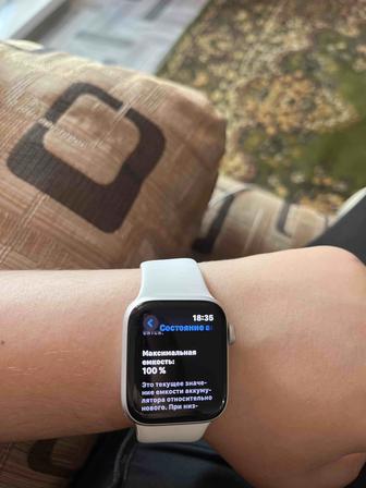 Продам Apple Watch (GPS, 2го поколения)