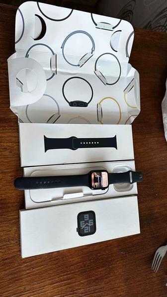 Продам Смарт-часы Apple Watch SE 2 Gen (2023) GPS M/L 44 мм черно