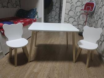 Продается детский стол со стульями в хорошем состоянии.Цена 15000