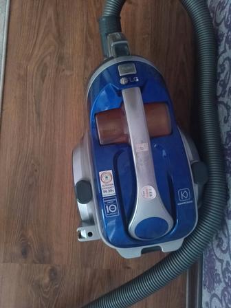 Продам пылесос LG Компрессор