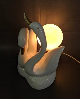 Светильник Лебеди настольный