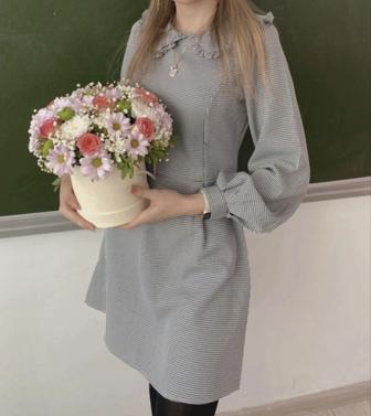 Продам платье в школу, на повседневную основу, клетчатое, серое