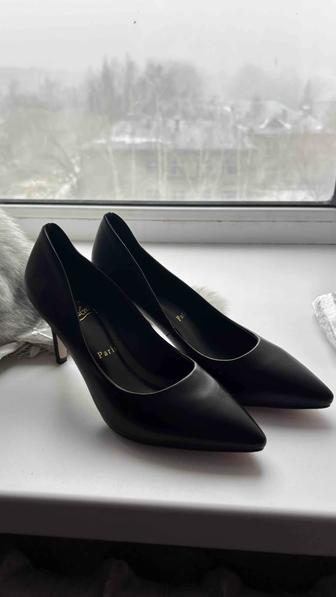 Продам туфли кожаные новые