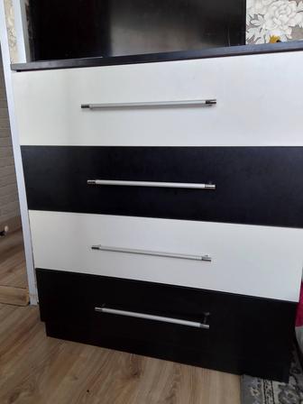Продам полку в прихожую и комод