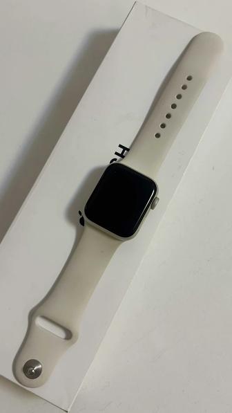 Продам Apple Watch SE
