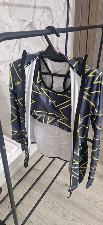 Продам рашгард