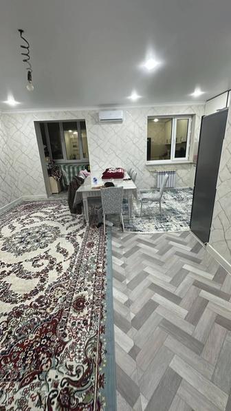 Стол и стулья