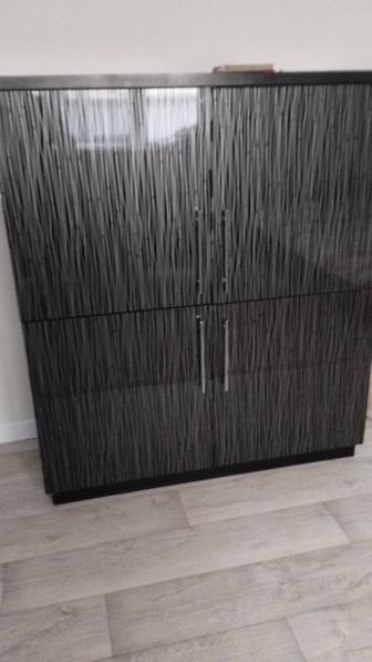 Продам барный шкаф