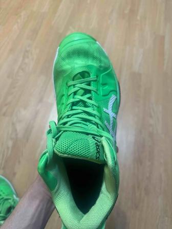 Кроссовки асиксы