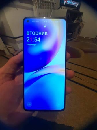 Продам телефон One plus 8t