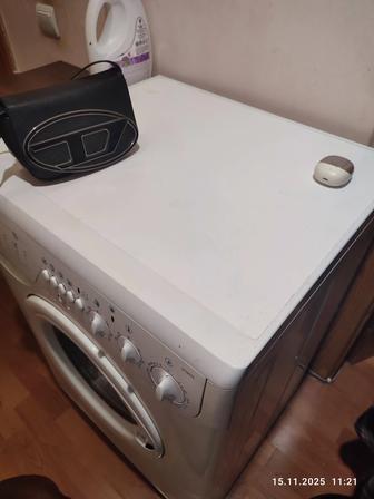 Продам стиральную машину