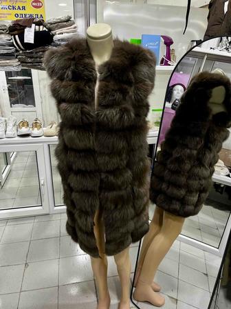 Меховая жилетка