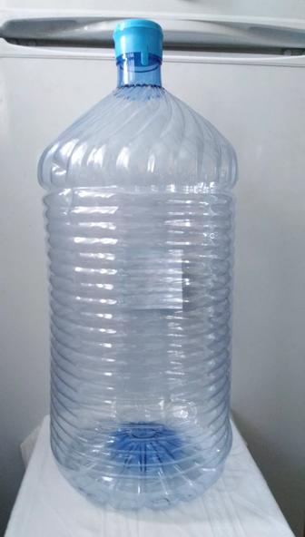 Продам дёшево бутыль. Питьевой, БОЛЬШОЙ, 19л, пластик, без ручки. бу