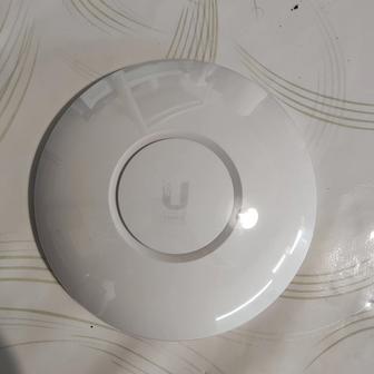 Точка доступа Ubiquiti Unifi U6 Lite