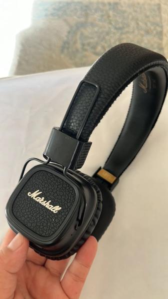 Наушник продается