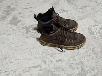 Продаю ботинки хорошие качества серого цвета 41размер кожаные теплые с мехо
