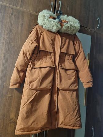 Продам зимнюю куртку в хорошем состоянии.