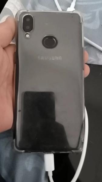 Продам Samsung a10s и oppo a5s