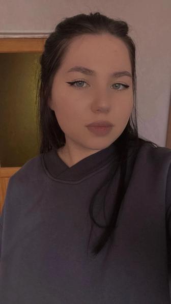 Официант / официантка
