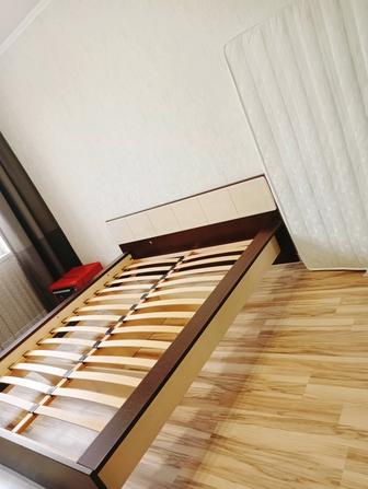 Продам кровать двуспальную