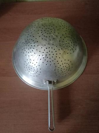 Дуршлаг большой .