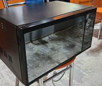 Продам микроволновку Samsung MS23J