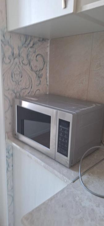 Продается холодильник, микроволновая печь