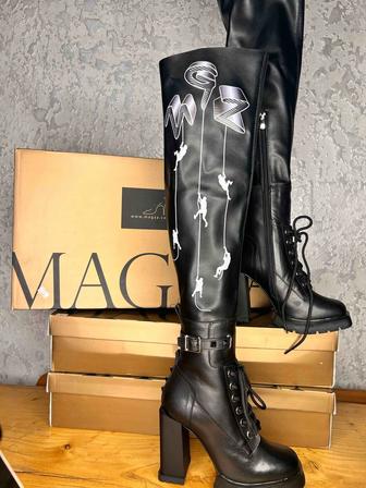 Продам новые ботфорты