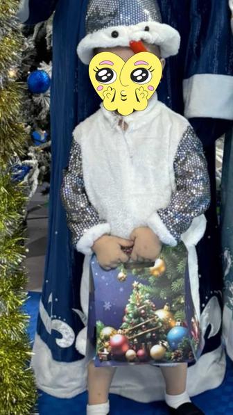 Продам детский костюм снеговика.