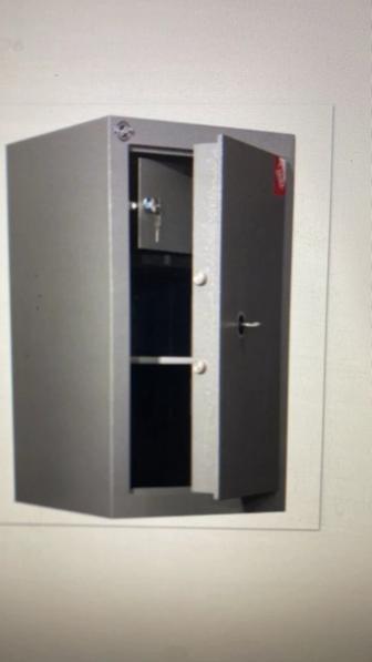 Сейф напольный