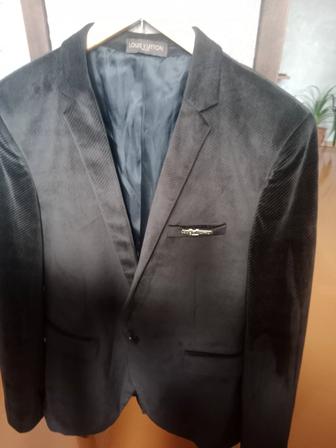 Костюмы. Мужские. Новые. Турциякофта мужская новаяотдам за4000т52рпиджаки з