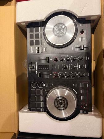 Контроллер Pioneer DDJ-SB3 состояние идеальное