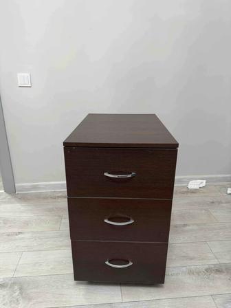 Продам тумбу