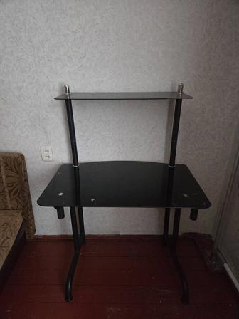 Продам стол компьютерный