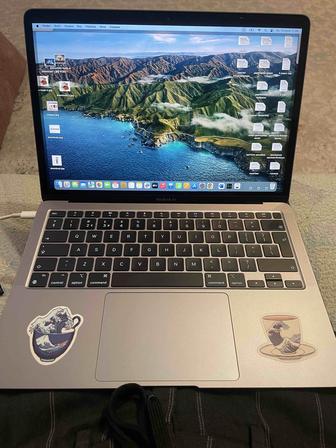 MacBook Air M1 2024