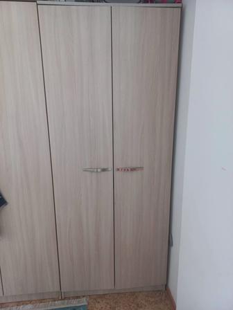 Шкаф хороший состояние жағдайы жақсы көшуге байланысты срочна сатамын