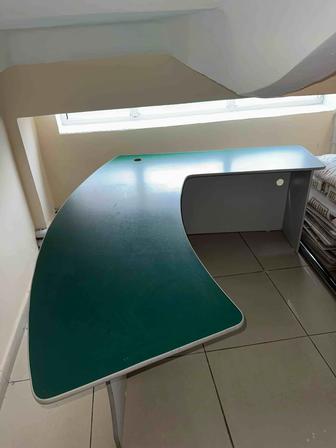 продам офисный стол