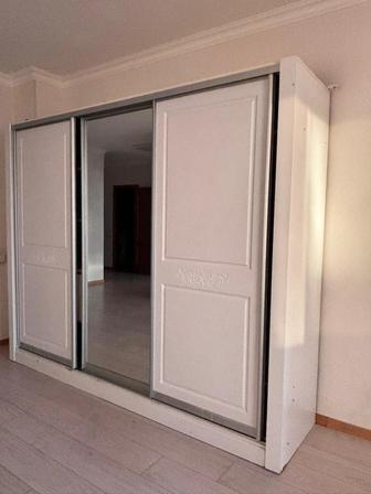 Спальный гарнитур Срочно