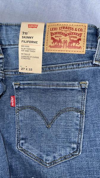 Джинсы. Новые 27/32 Levis / skinny jeans