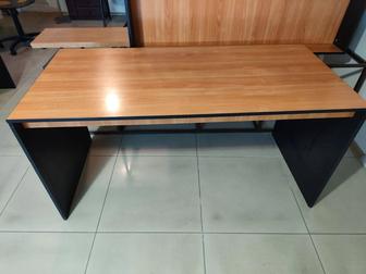 Стол офисный