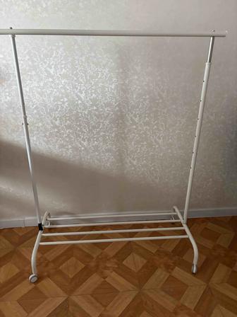 Продам вешалку