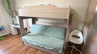 Двухъярусная кровать