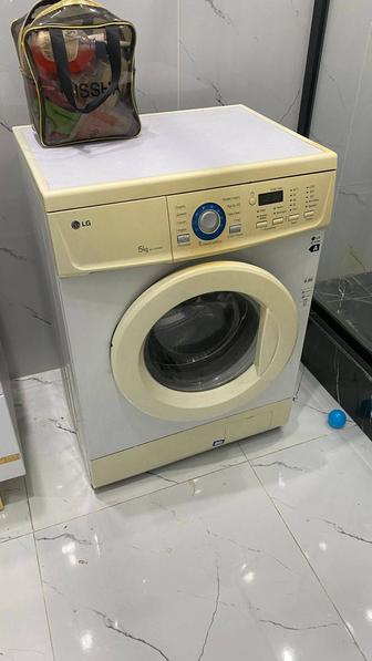 Продам стиральную машину