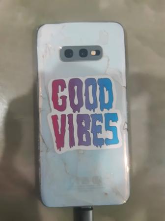 Продам Samsung Galaxy s10e